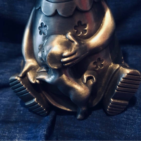 Adorable Silver Girl piggy bank with. Tiny puppy - Picture 3 of 6